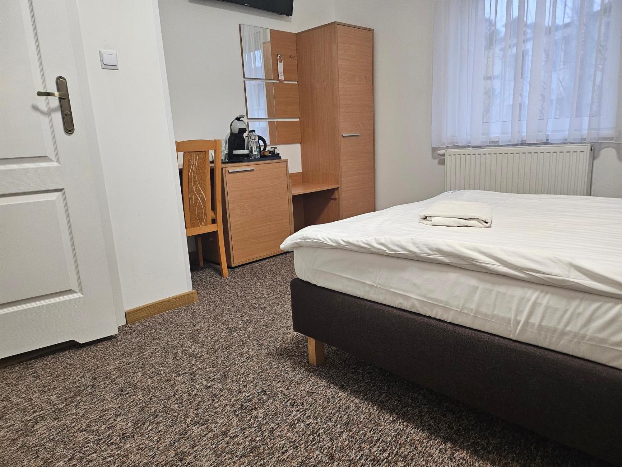 "Hel" Wieniec Zdroj Włocławek Kültér fotó